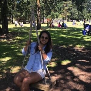 Meet your Posher, Mireya